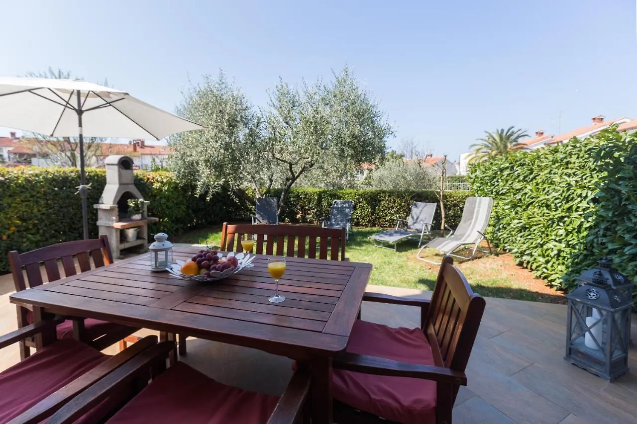 Holiday House Oliva Porec Holiday home