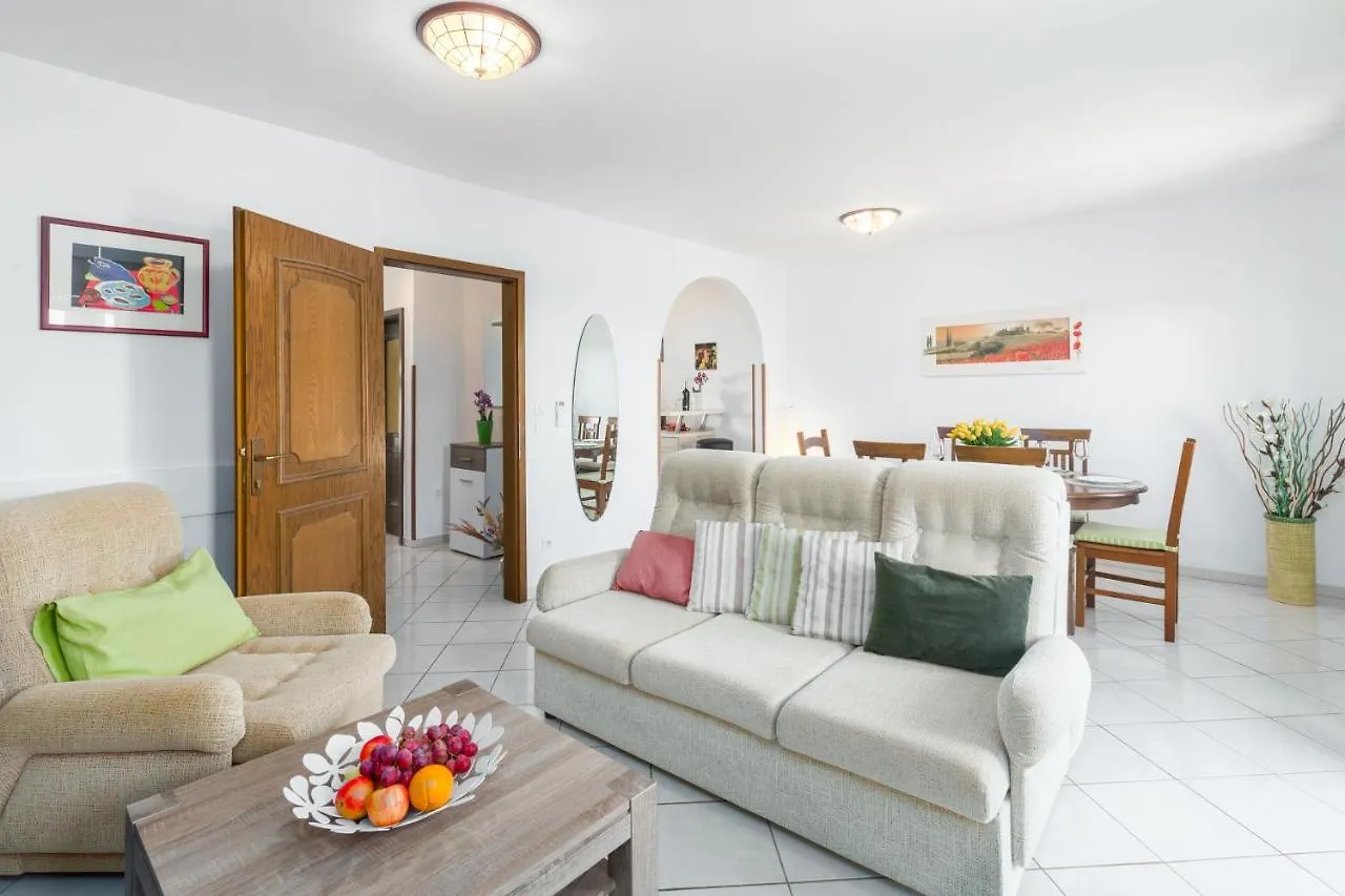 Holiday House Oliva Porec Holiday home