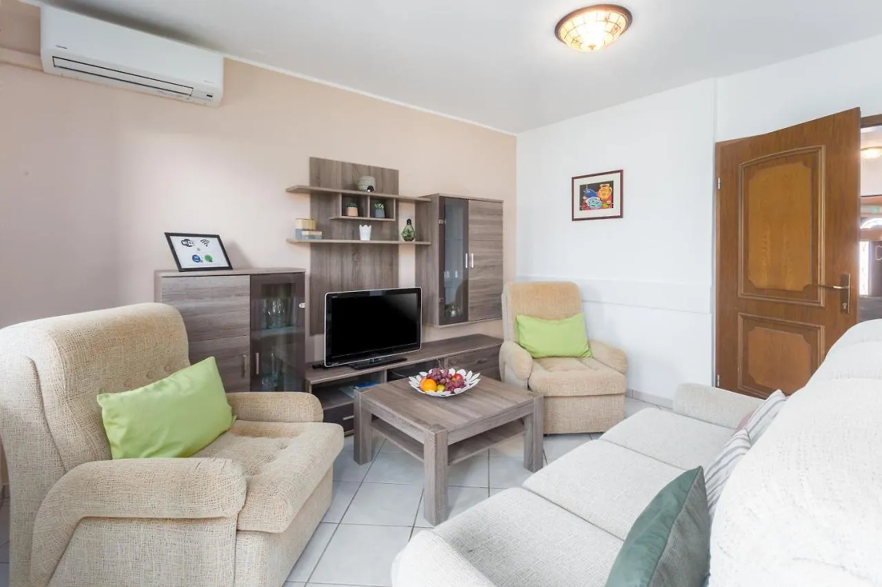 Holiday House Oliva Porec